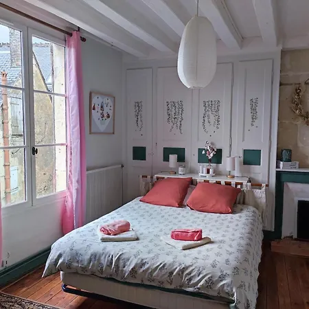 De La Vallee A Sarthe Bed & Breakfast