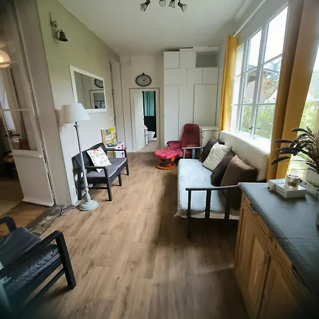 De La Vallee A Sarthe Oda ve Kahvaltı