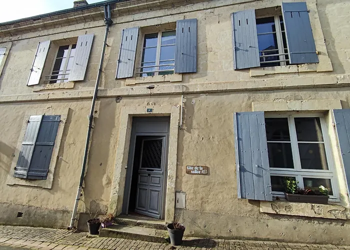 De La Vallée à Sarthe Bed and breakfast *